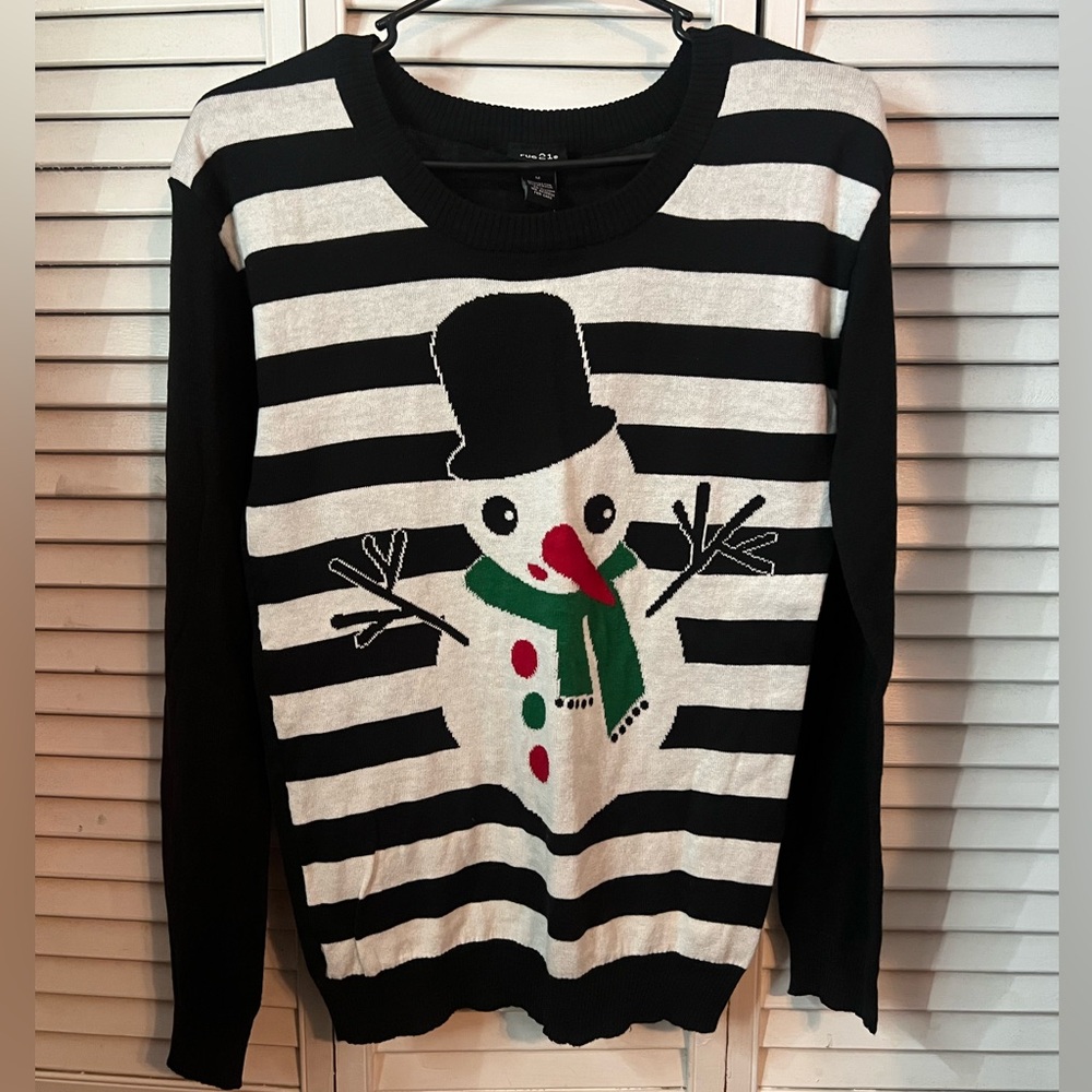 💕Rue21 Sweater